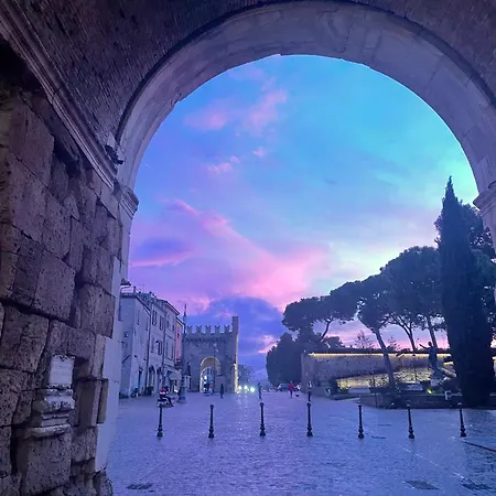 Casa Valeria - Centro Storico Affittacamere Fano